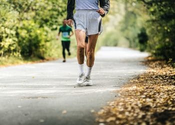 La actividad física y el tiempo que un humano invierte en una tarea puede ser comprado a cambio de una paga en criptomonedas. Fuente: sportpoint74/elements.envato.com
