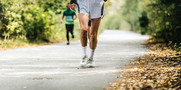La actividad física y el tiempo que un humano invierte en una tarea puede ser comprado a cambio de una paga en criptomonedas. Fuente: sportpoint74/elements.envato.com