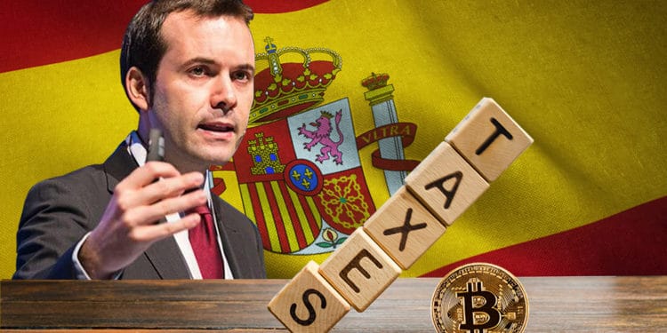 Torre de cubos con palabra Taxes cayendo sobre moneda de bitcoin con Juan Ramón Rallo y bandera de España de fondo. Composición por CriptoNoticias. johan10 / elements.envato.com; wirestock / Freepik.com; Juan Ramón Rollo / Twitter.com; twenty20photos / elements.envato.com